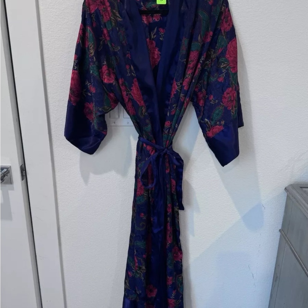 Vintage Victoria Secret Floral Satin Kimono Robe Red Rose Floral P/S Gold Label